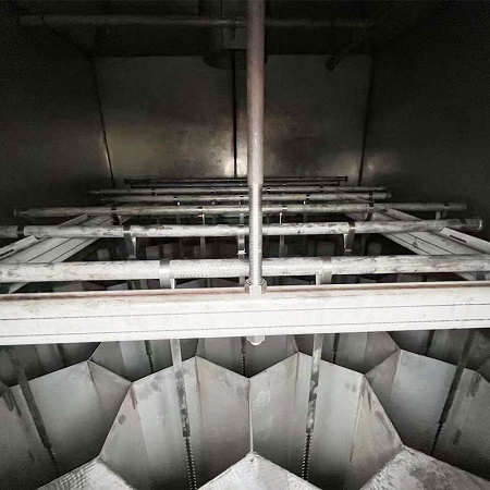 湿电除尘器内部阳极管的清洗方法